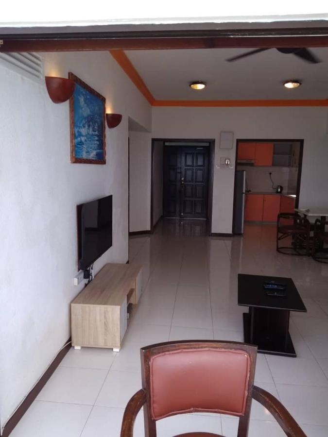 The Barn Private Home @ Sri Sayang Apartment Batu Ferringhi Exterior photo